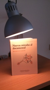 Imatge de la portada del llibre "Nuevas miradas al documental"